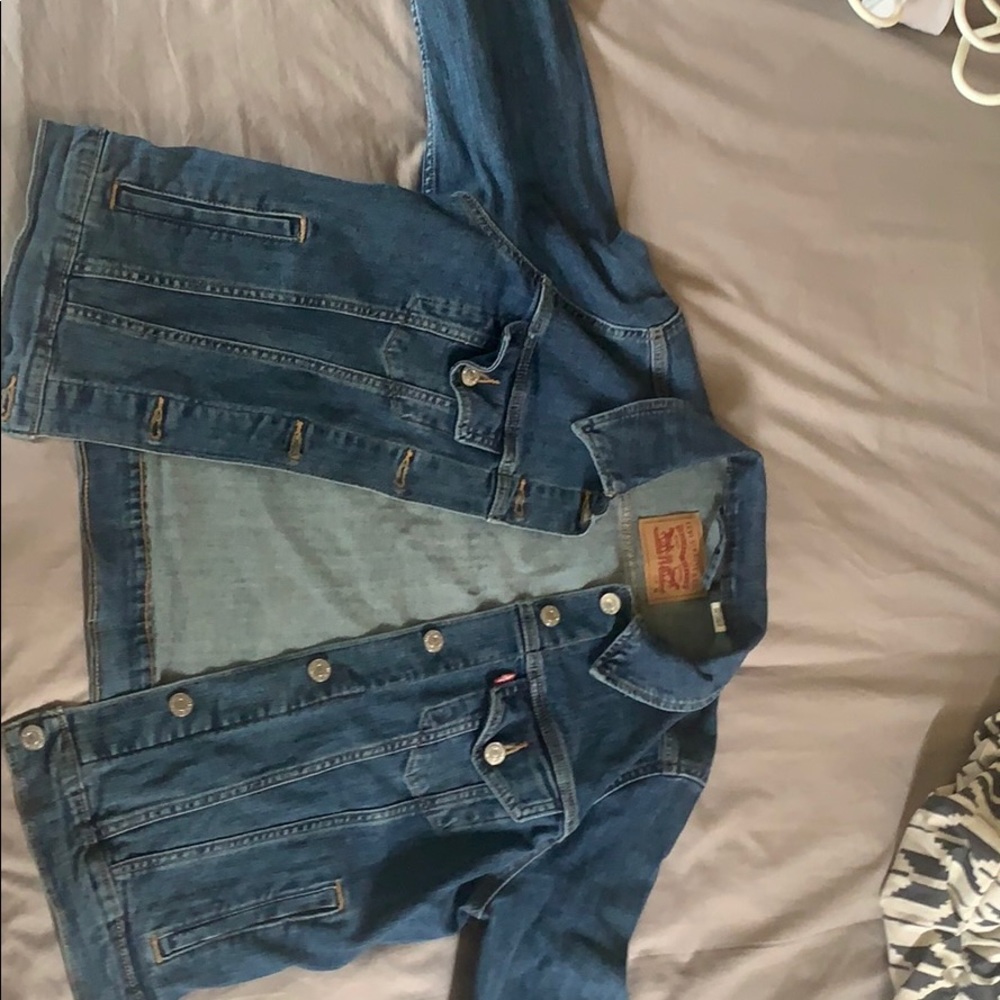levi’s denim jacket
